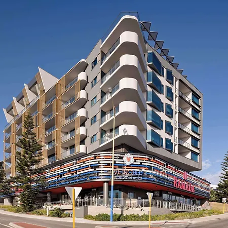 Ramada By Wyndham Vetroblu Scarborough Beach-3
